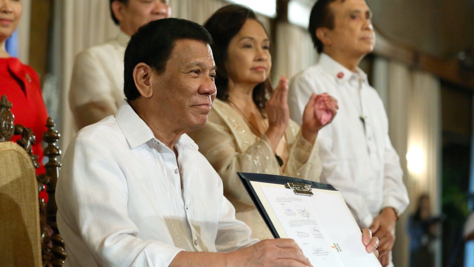 Health Budget, Tinapyasan ni Duterte P10 Billion