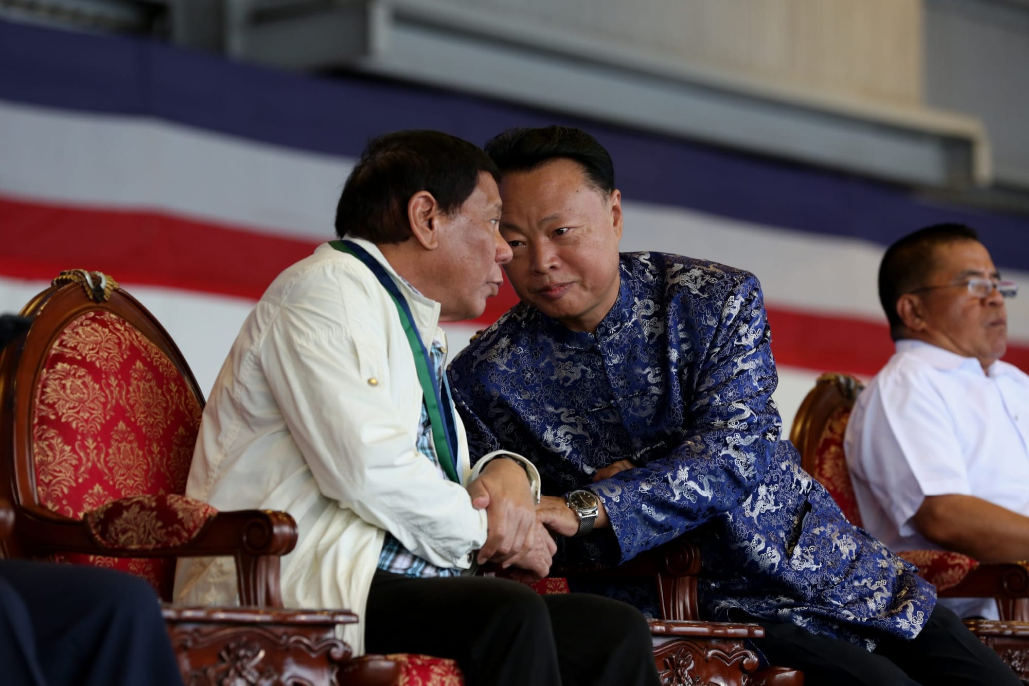 Duterte Admin, Pinapasok ang 536,205 Chinese sa Pinas Simula December 2019 - Report