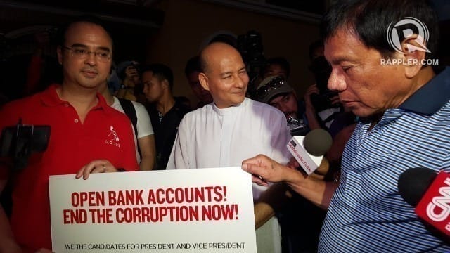 Apat na Taon Matapos Ipangako, Bank Accounts ni Duterte, Ayaw Pa Din Ipakita.