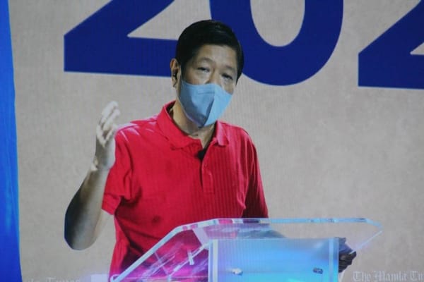 Marcos Nagtatago Tuwing May Debate